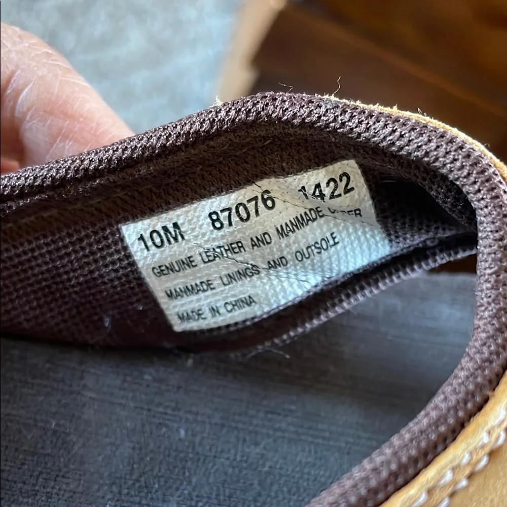Timberland Two-Tone Flip Flops - Picture 2 of 5